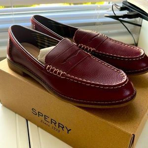 Sperry Seaport Penny Leather Loafer Burgundy NIB size 6.5